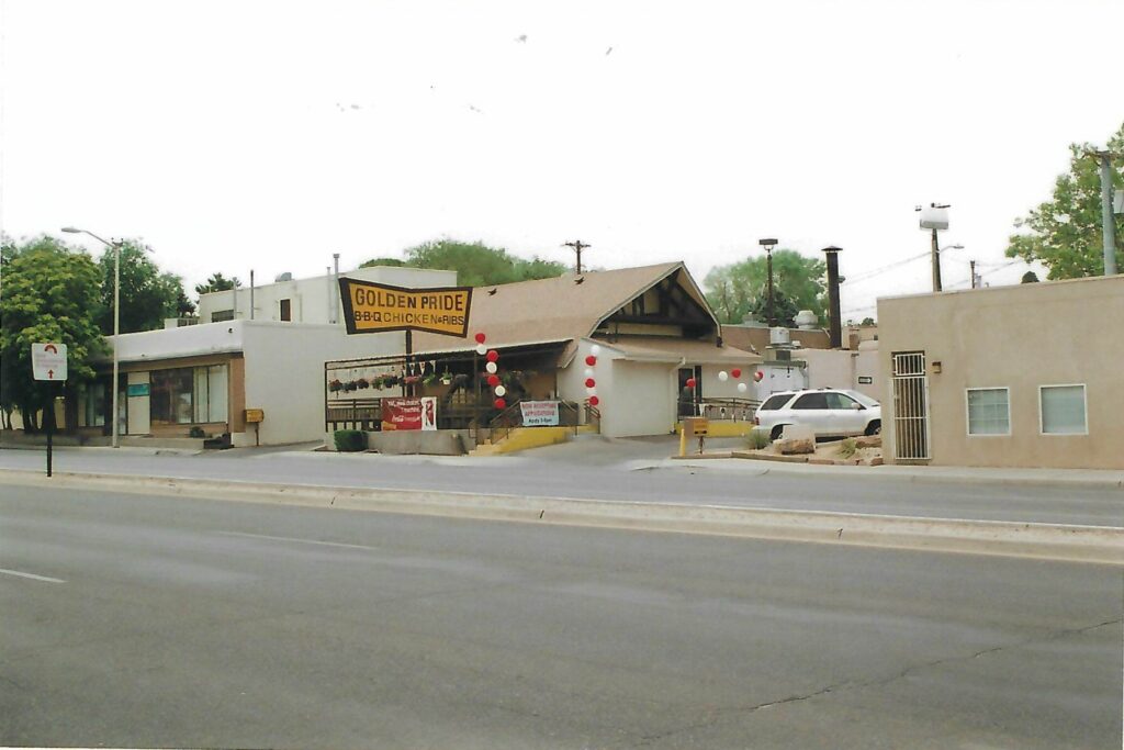 1976 — Lomas Boulevard Opens